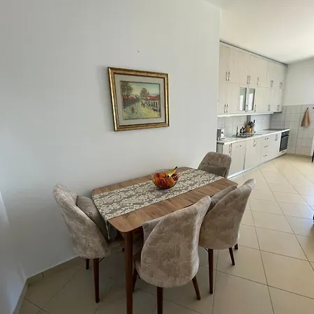 Vani Apartment *